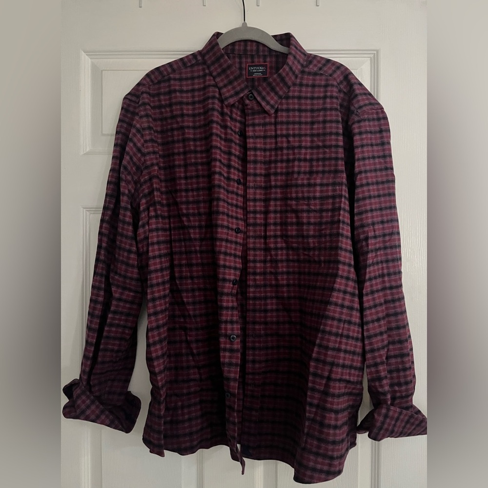 Wine colored plaid UNTUCKit button down 3X